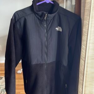 The North Face Denali Jacket boys size XL.
